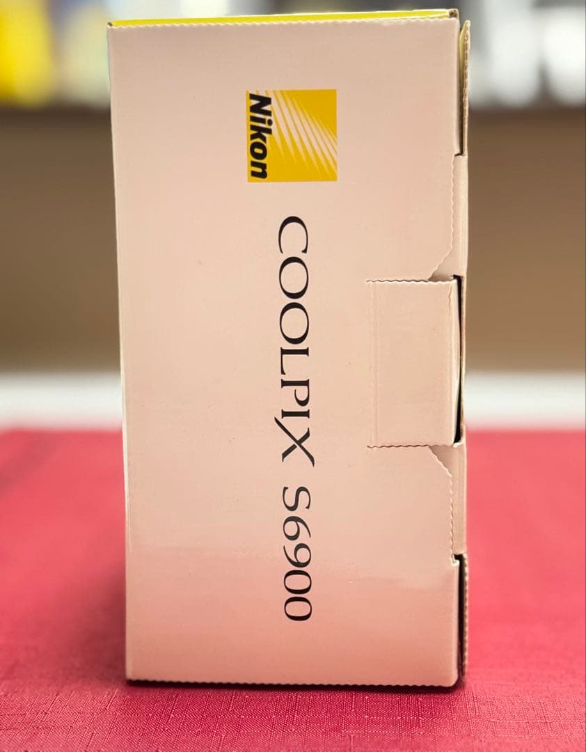 希少 廃盤 新品未使用 COOLPIX S6900 NIKON NIKON