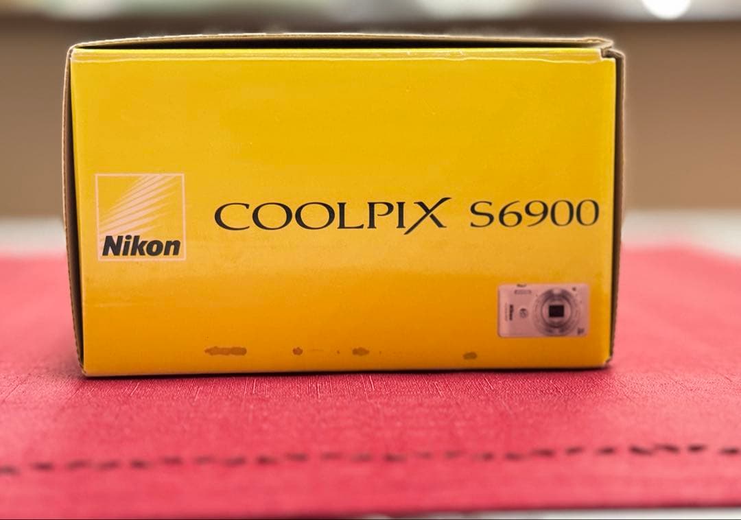 希少 廃盤 新品未使用 COOLPIX S6900 NIKON NIKON