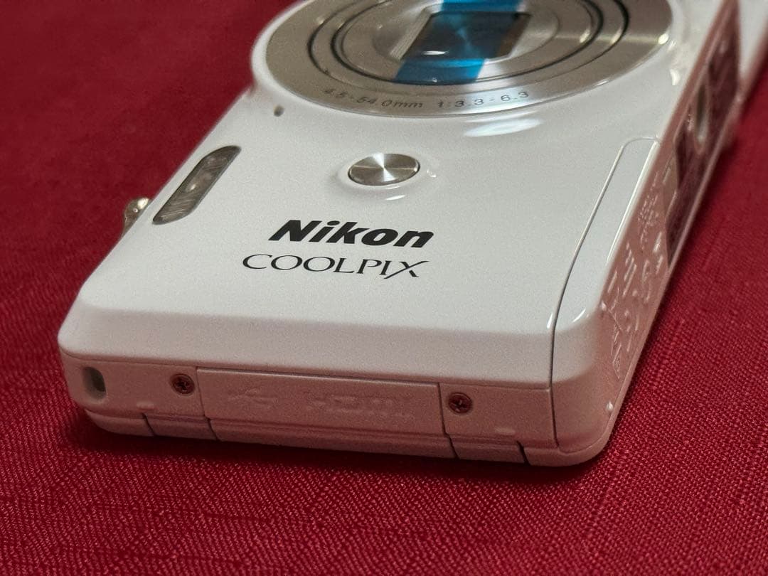希少 廃盤 新品未使用 COOLPIX S6900 NIKON NIKON