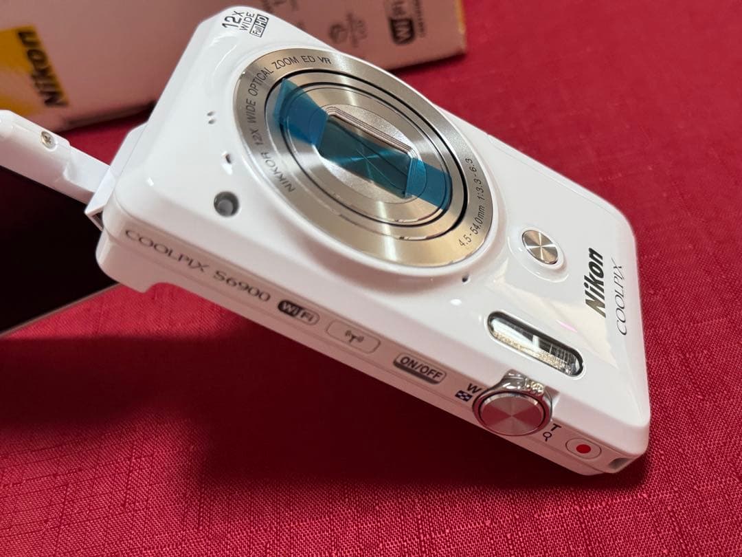希少 廃盤 新品未使用 COOLPIX S6900 NIKON NIKON