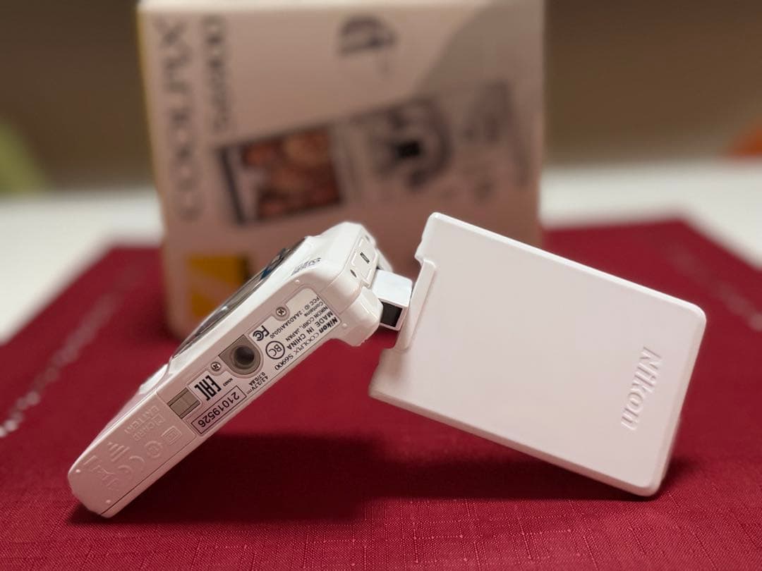 希少 廃盤 新品未使用 COOLPIX S6900 NIKON NIKON