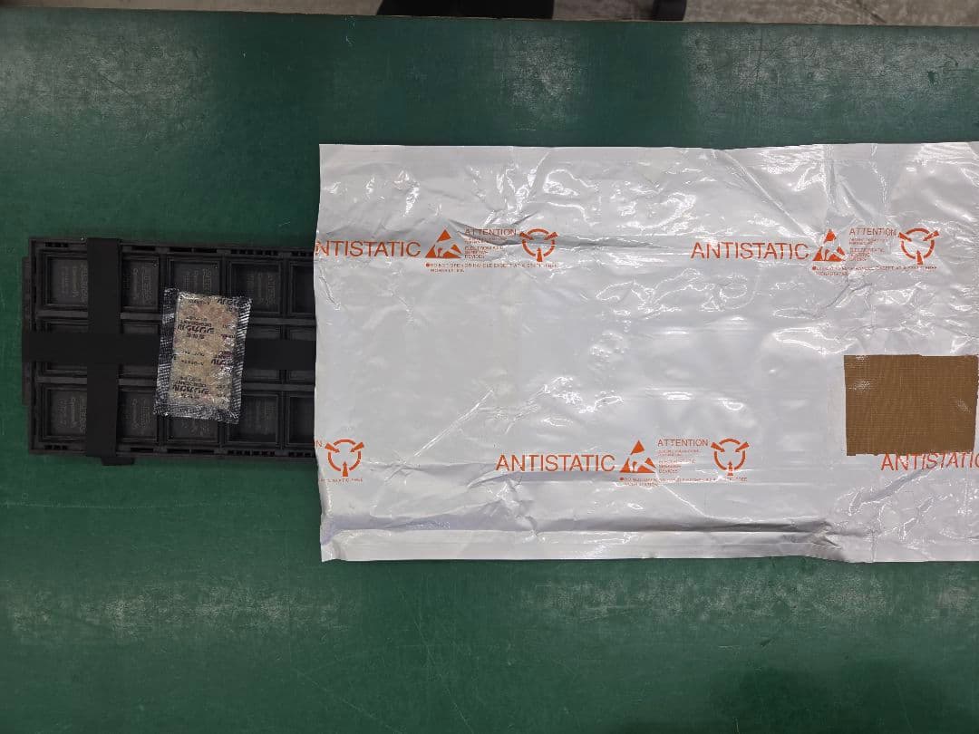 Altera FPGA Cyclone EP1C6Q240I7N 33個　未使用