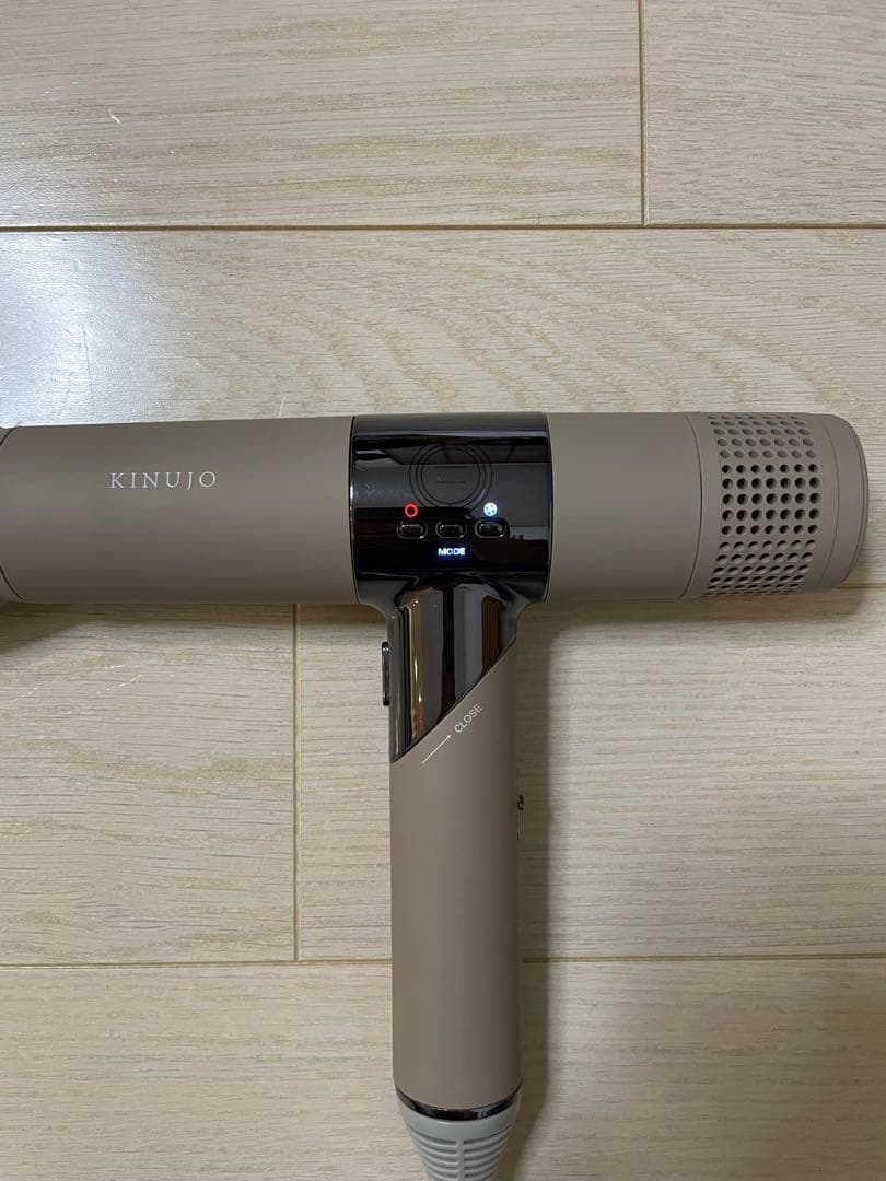 KINUJO ヘアドライヤー ベージュ　ジャンク品
