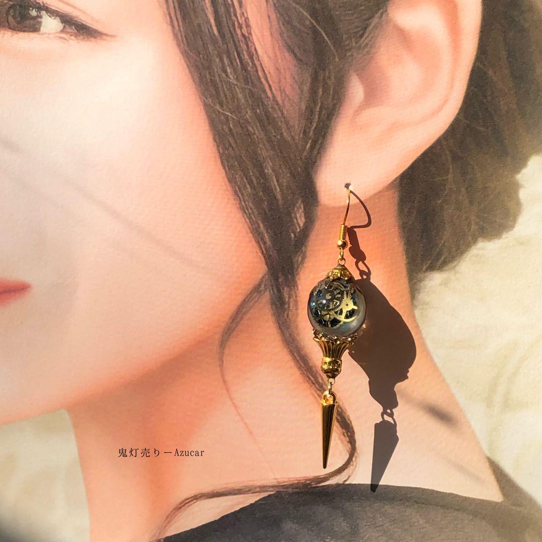 三日月から上弦の月になる。 スチームパンクランタン　ピアス　イヤリング