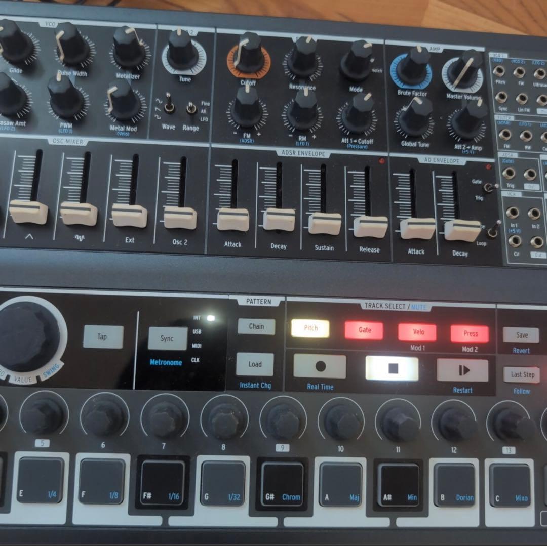 鍵盤楽器 ARTURIA minibrute 2s