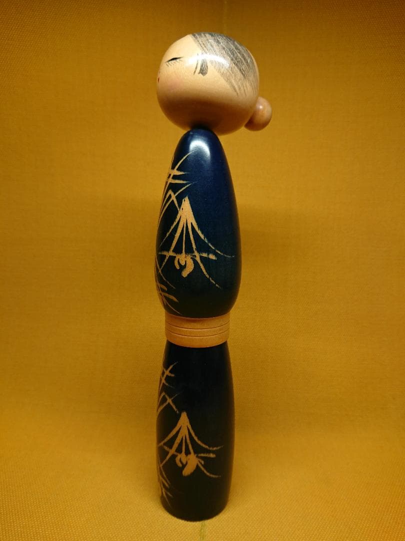 【美品】こけし　人形　木製　置物　インテリア　工芸品　美術品　A2533