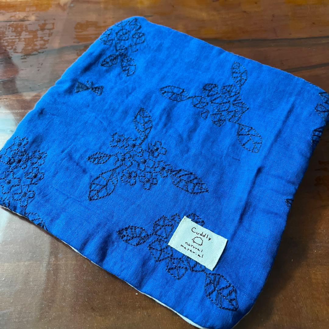 8重ガーゼハンカチ 紫陽花刺繍ガーゼ ②