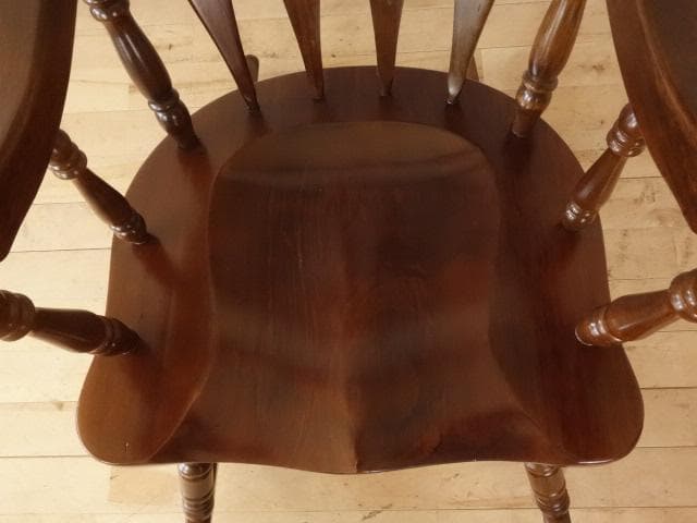 木製　ロッキングチェアー　彫刻入　再塗装済　ＵＳＥＤ