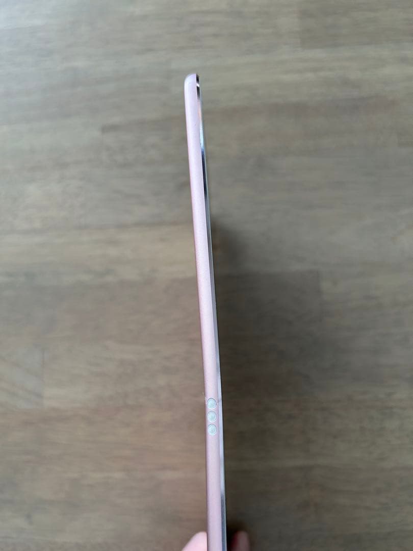 Apple iPad 10.2インチ ローズゴールド