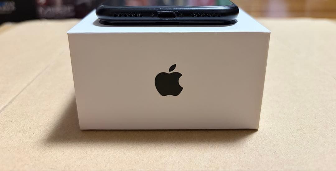 iPhone SE2 第2世代　128GB ブラック　SIMフリー