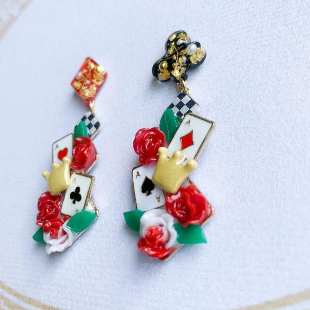 1.ダイヤ＆クラブ トランプと薔薇のピアス イヤリング サージカルステンレス