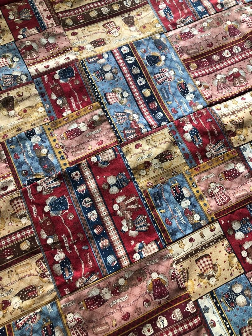 マギーエンジェル　パッチワーク　フリーマット⑥　約81cm x 57cm