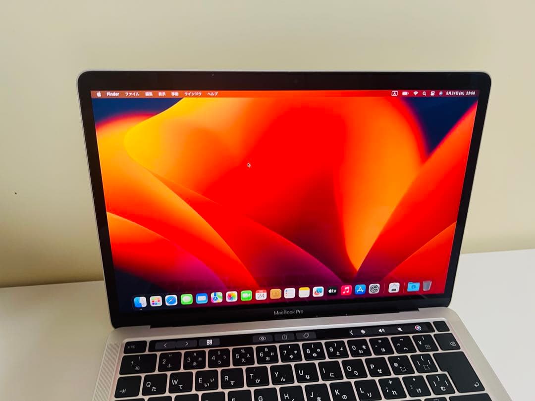 MacBook本体 Macbook Pro 2020 core i7 16gb 512gb