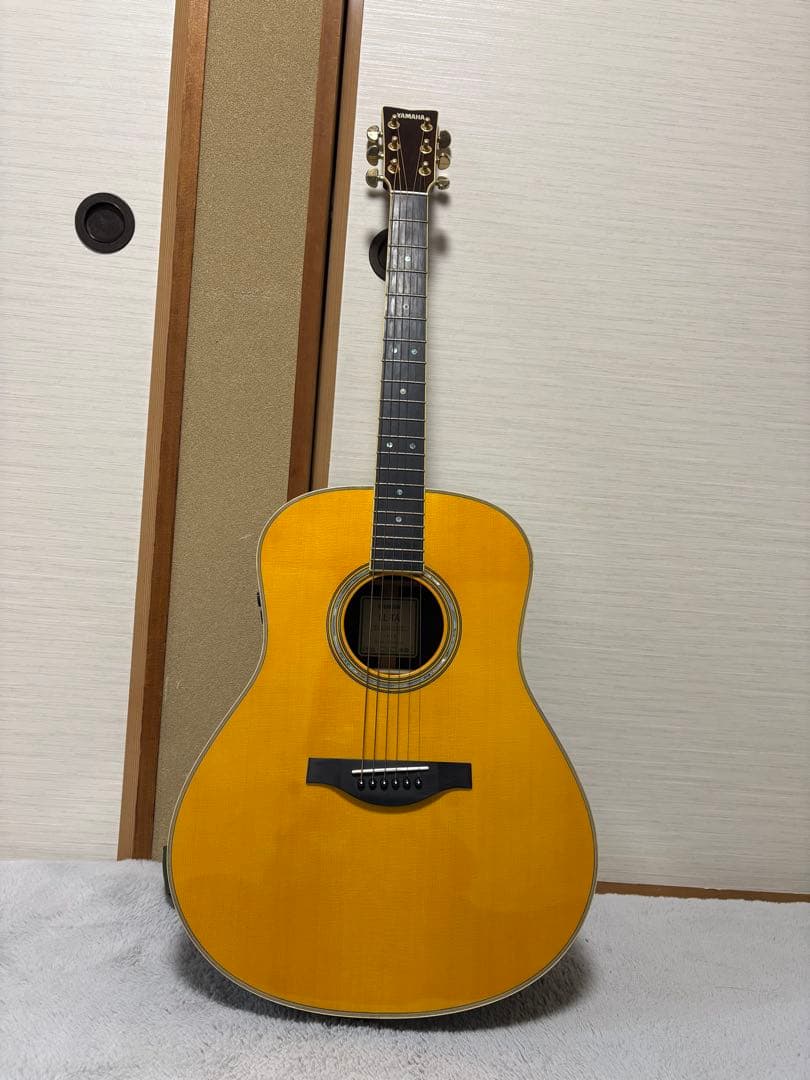 YAMAHAヤマハLL-TAアコースティックギター ギグバッグ、付属品付き