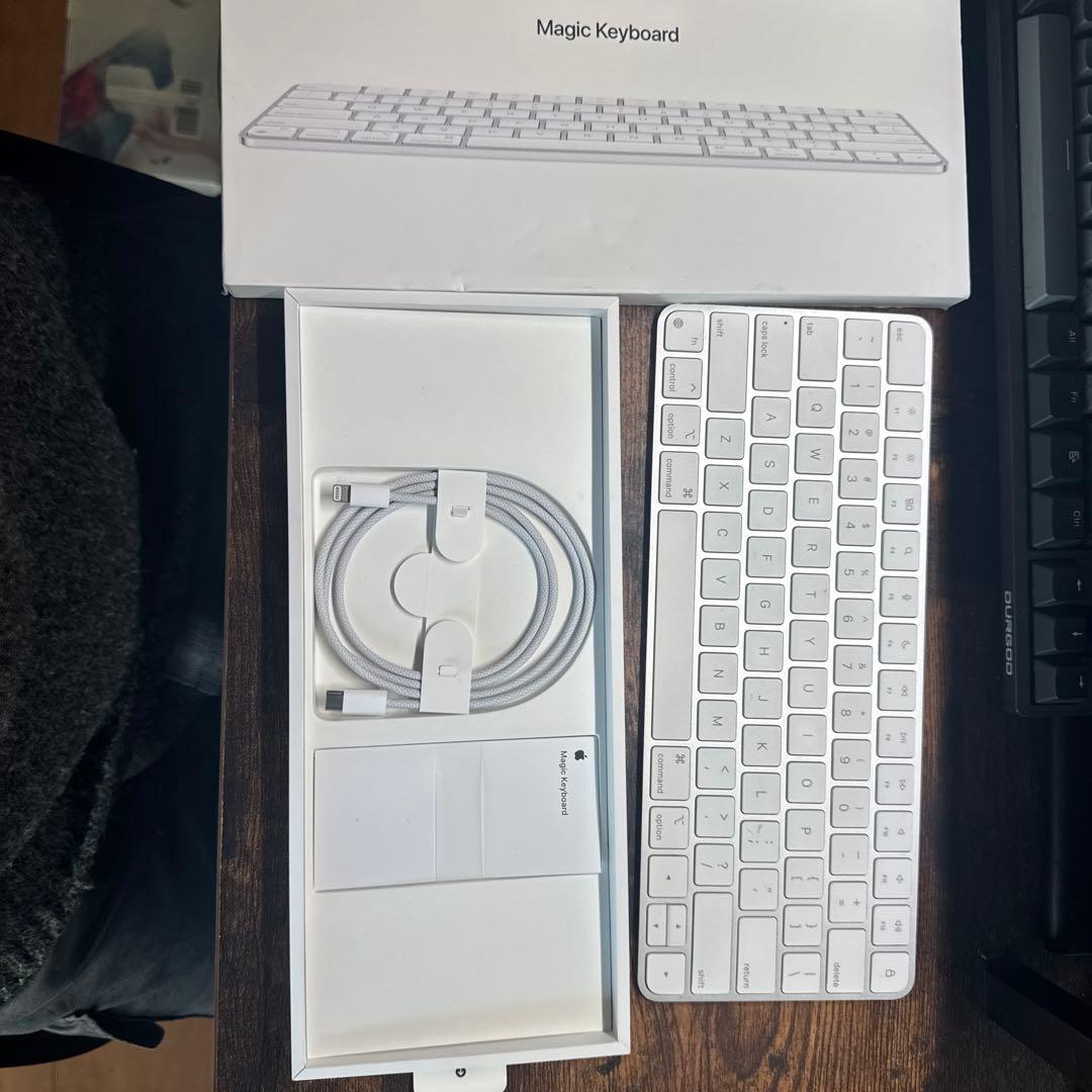 Magic Keyboard シルバー 英語レイアウト