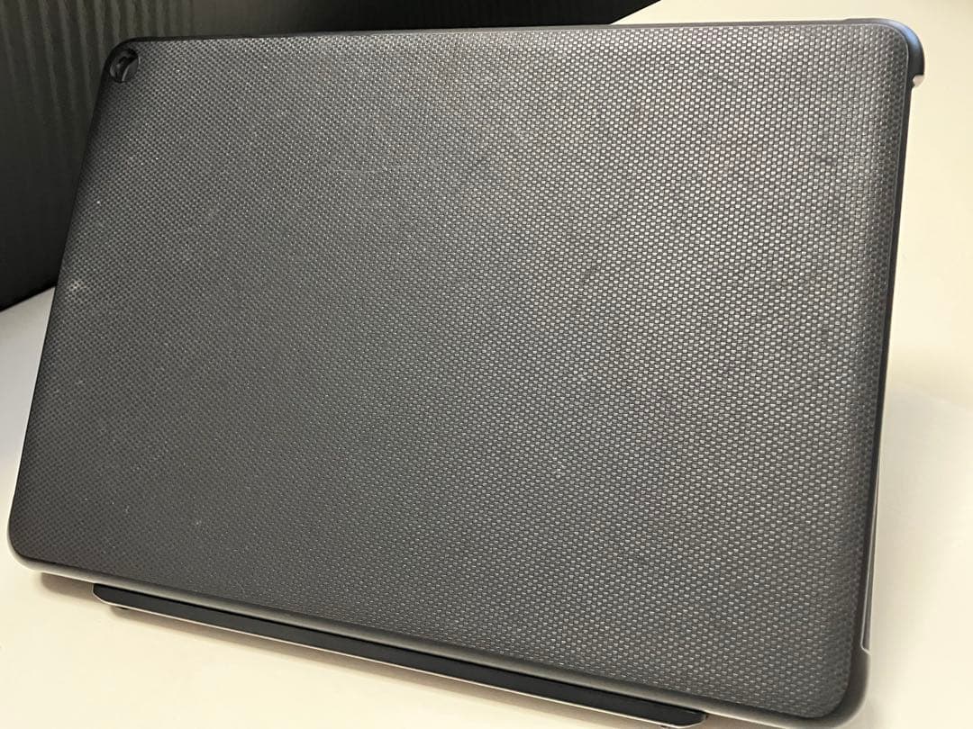 Amazon Fire HD 10 第11世代タブレット＋キーボード付きカバー