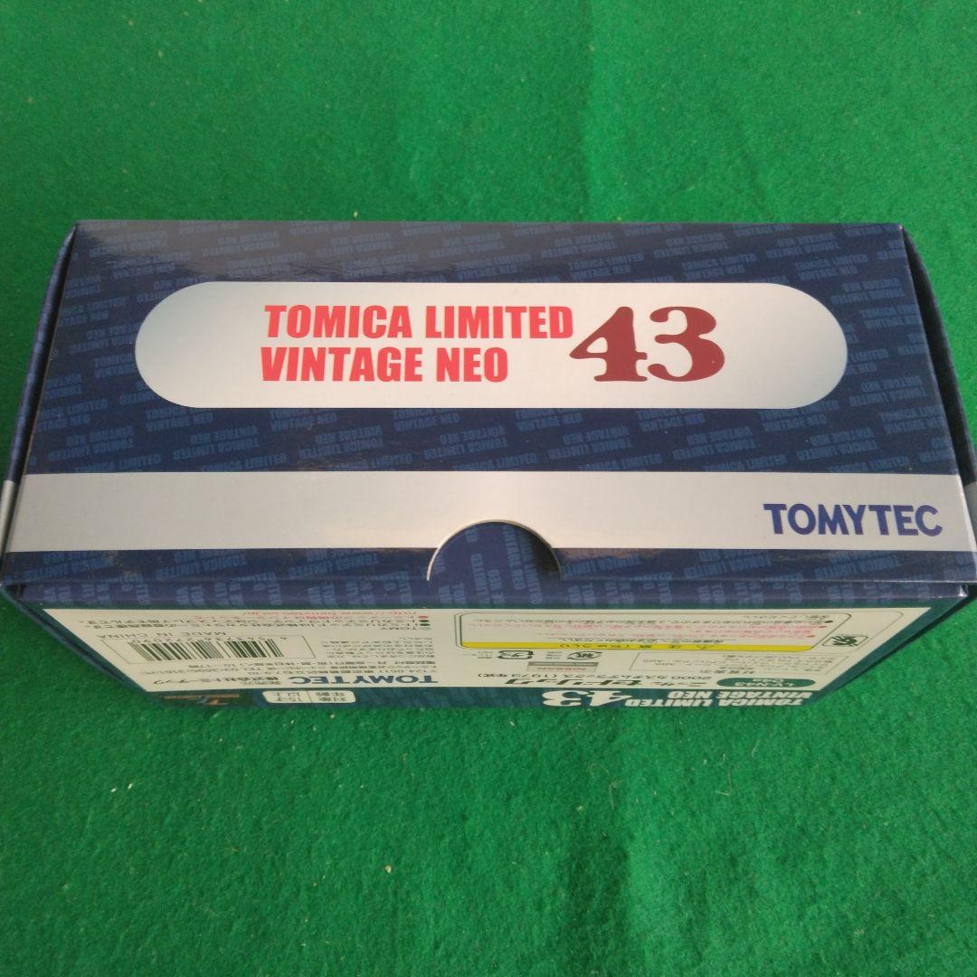 DISM 日産グロリア 2000 トミカリミテッド セドリック2000 1/43