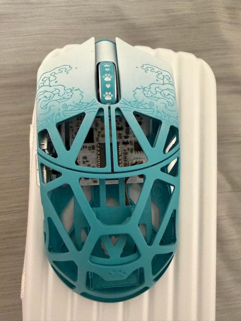 beast x 8k fabulous beast 有獣焉コラボ 青