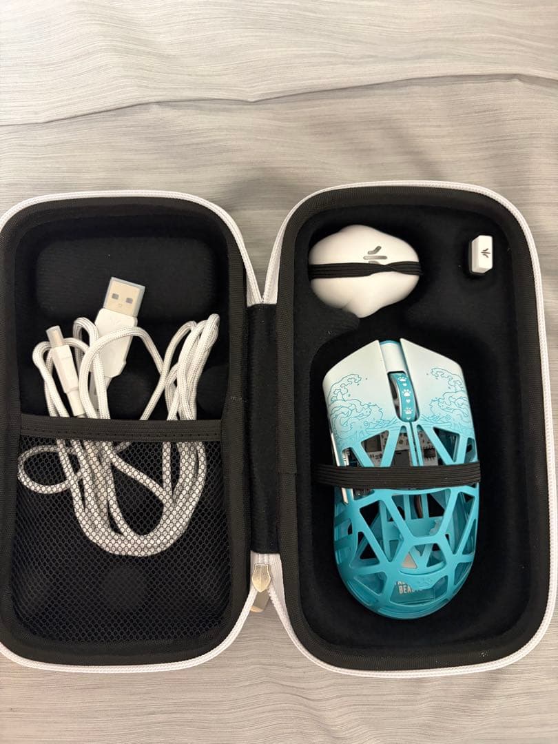 beast x 8k fabulous beast 有獣焉コラボ 青