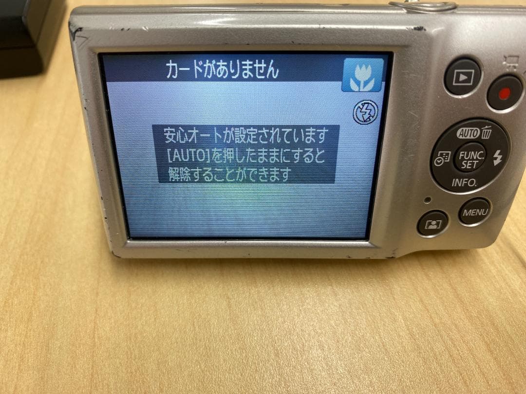 IXY 200　カメラ 【美品・現役稼働中】