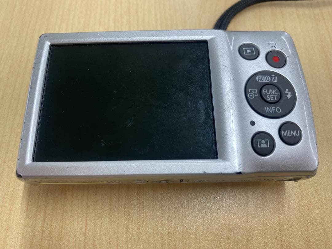 IXY 200　カメラ 【美品・現役稼働中】