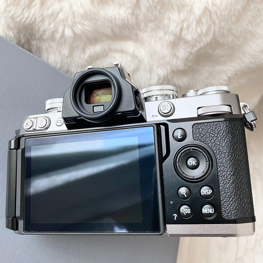 zfc 16-50 VR レンズキット　シルバー ミラーレス一眼カメラ