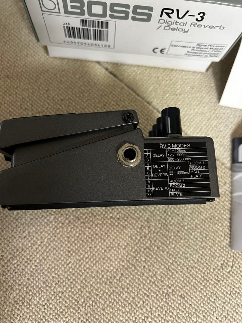 BOSS RV-3 デジタルリバーブ/ディレイ