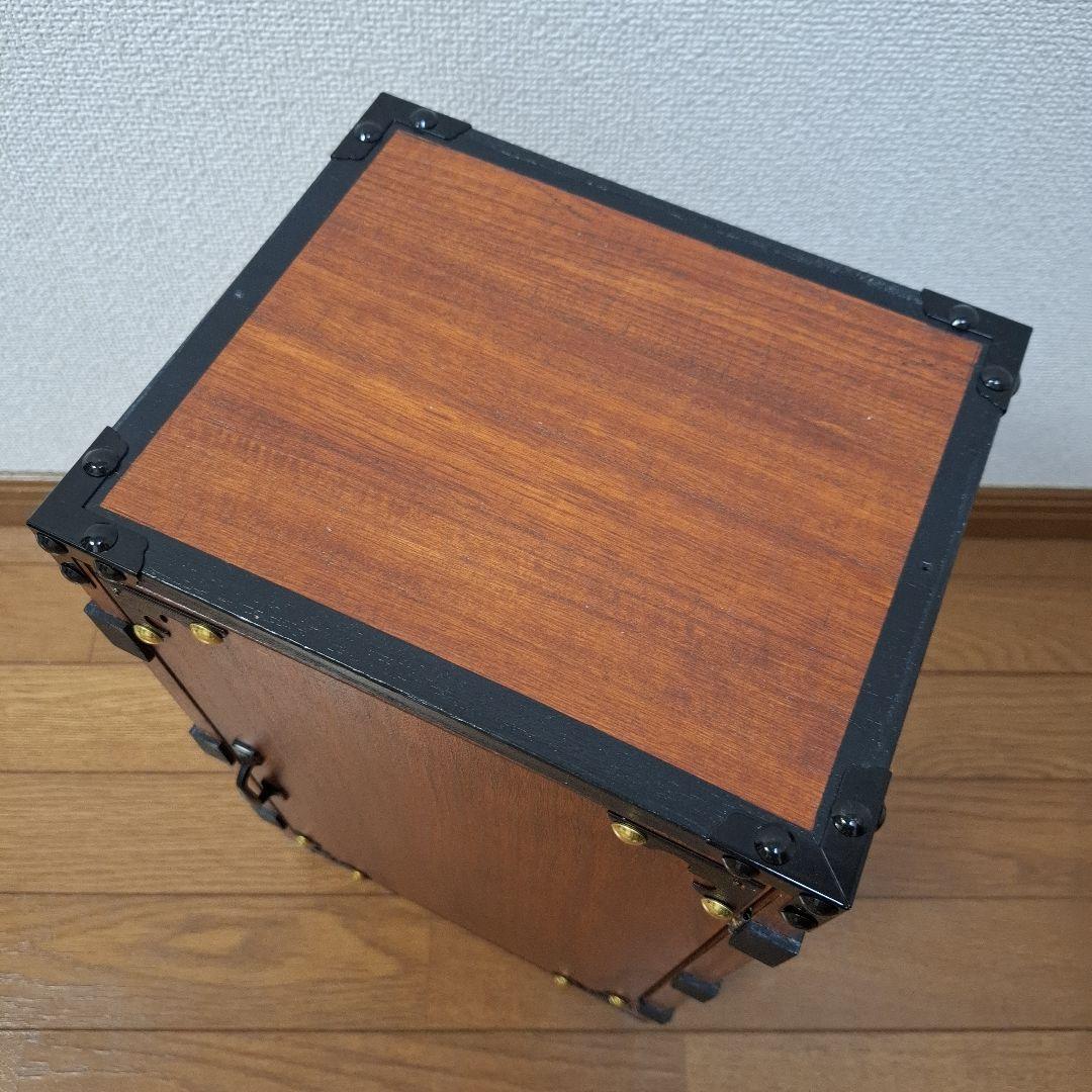 鬼滅風 木製本棚（扉付き）一点物 / ハンドメイド
