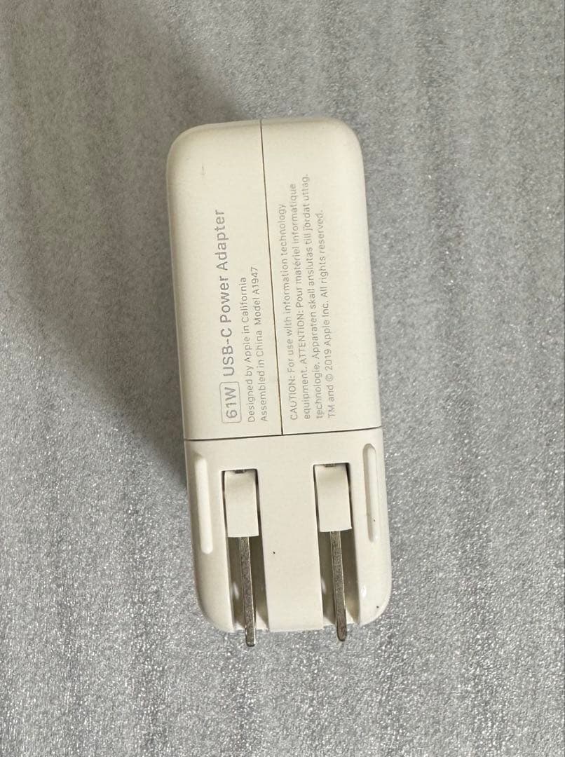 MacBook Pro13 2020 i7 32GB 1TB 充放電123回