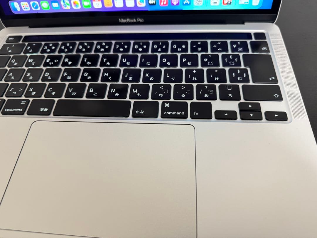 MacBook Pro13 2020 i7 32GB 1TB 充放電123回