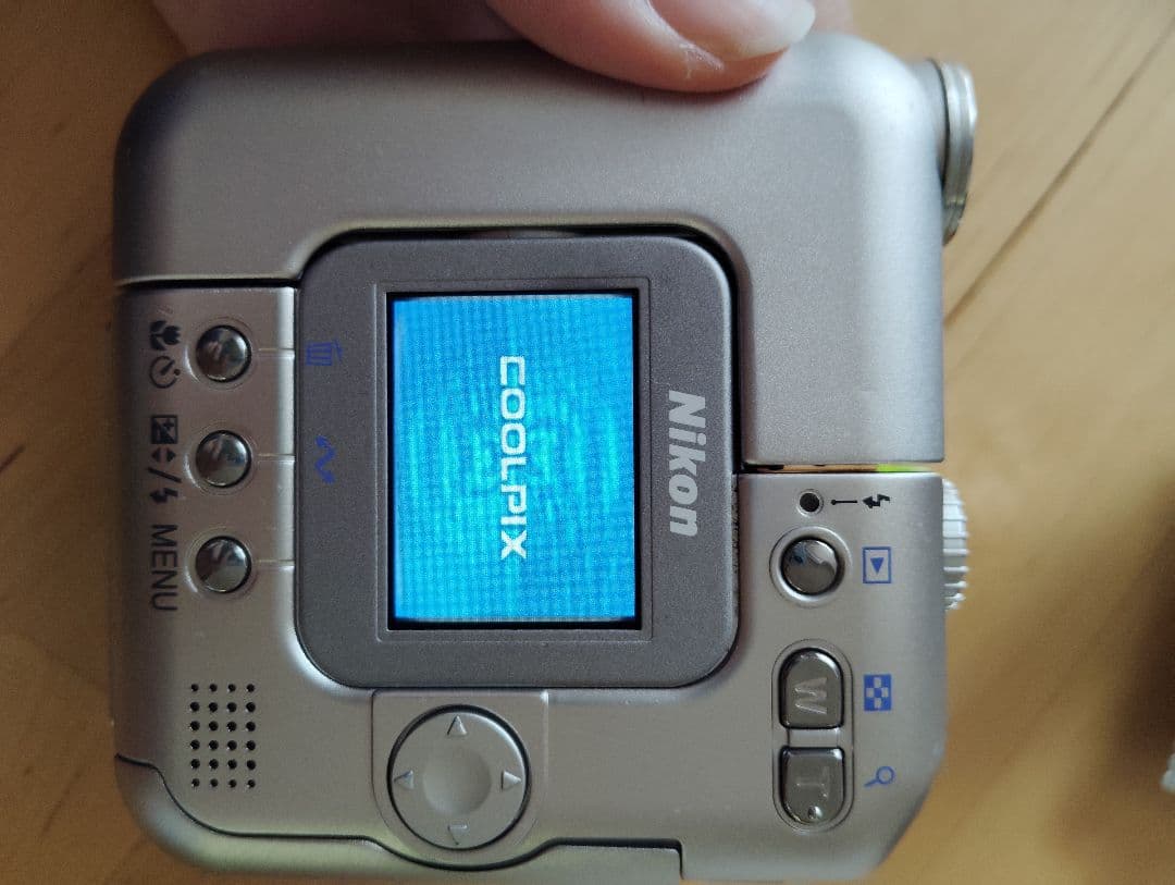 Nikon COOLPIX SQ シルバー