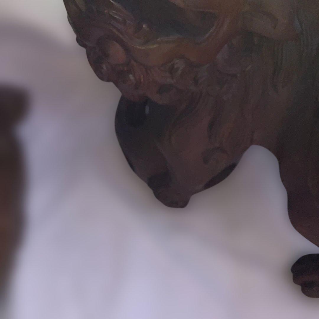 (466)美術工芸品の木彫りの獅子の置物