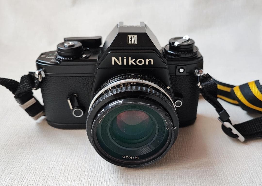 Nikon EM レンズ２本付き　動作品　フィルムカメラ