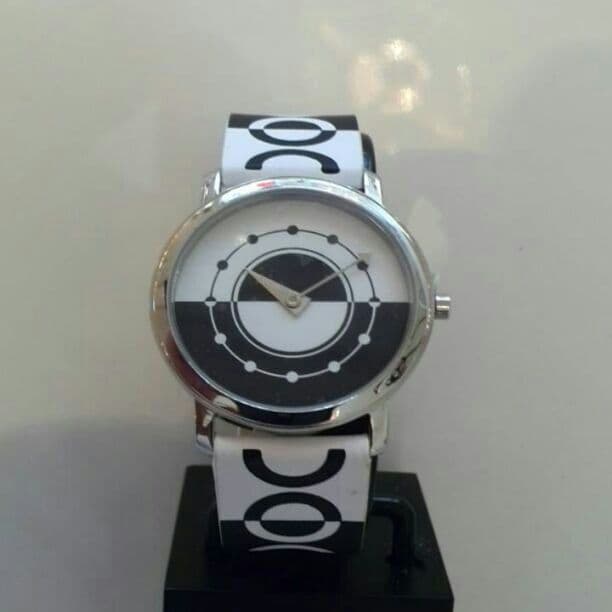 ACME の腕時計です新品未使用です！14364円の品です！