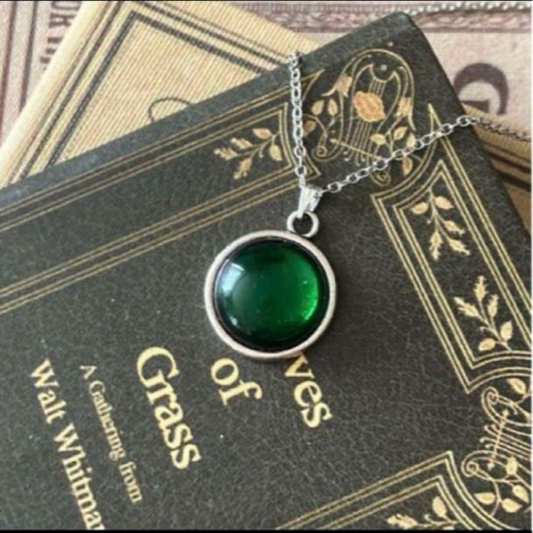 再入荷 ジャパンヴィンテージ和泉ガラス シンプルネックレス 緑 銀古美