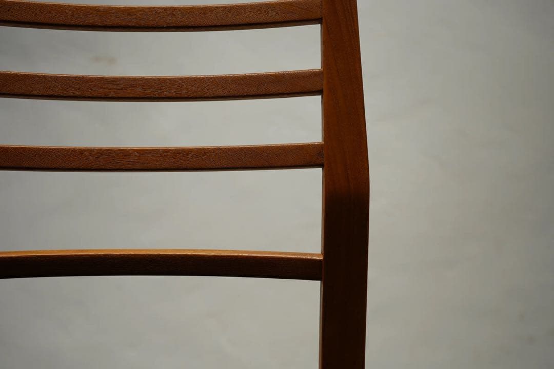 チーク材　ビンテージチェア　良好　北欧　椅子