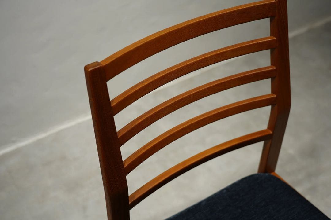 チーク材　ビンテージチェア　良好　北欧　椅子
