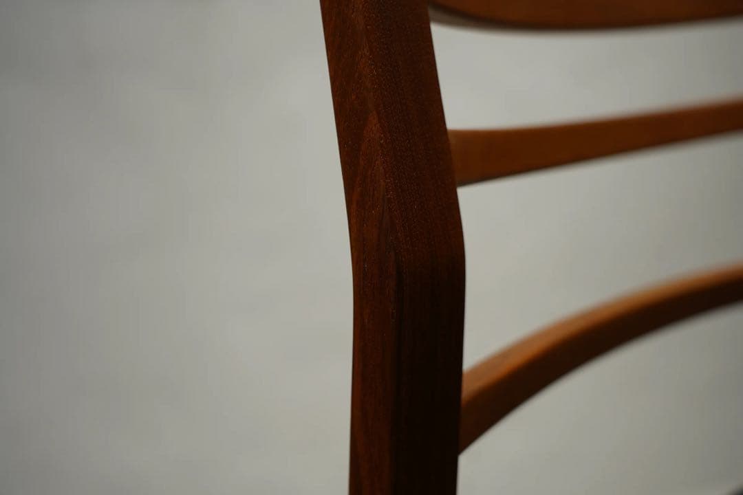 チーク材　ビンテージチェア　良好　北欧　椅子