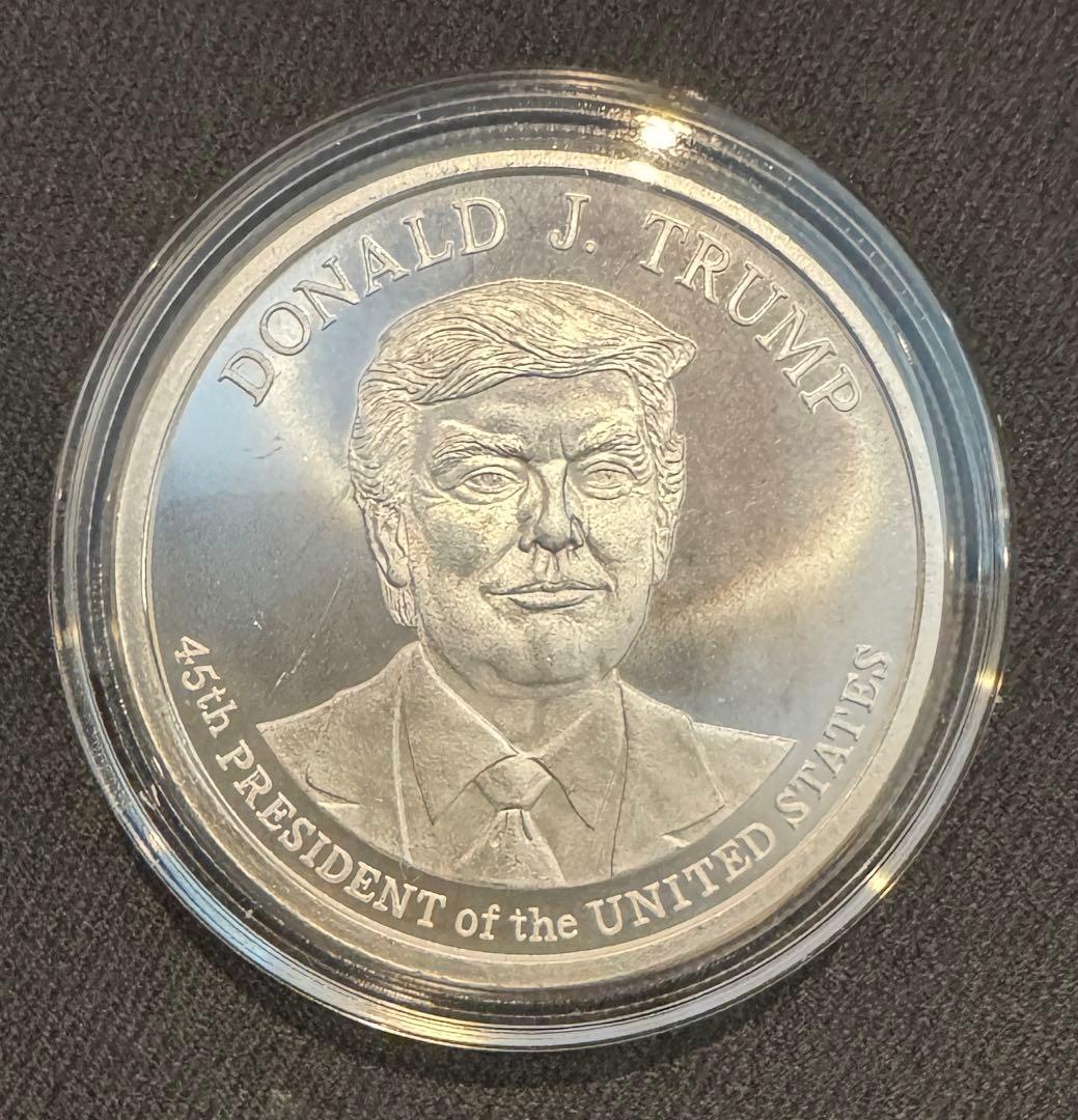 アメリカ ドナルド・J・トランプ大統領 1オンス 銀メダル　1枚
