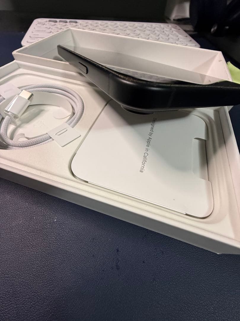 iPhone 15 Plus ブラック 128GB SIMフリー