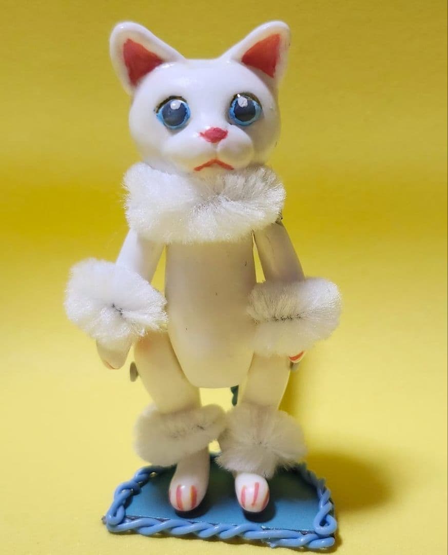 ビスクドール風猫ちゃん人形　ハンドメイド　白猫　ミニョネット　ミニチュア　ドール