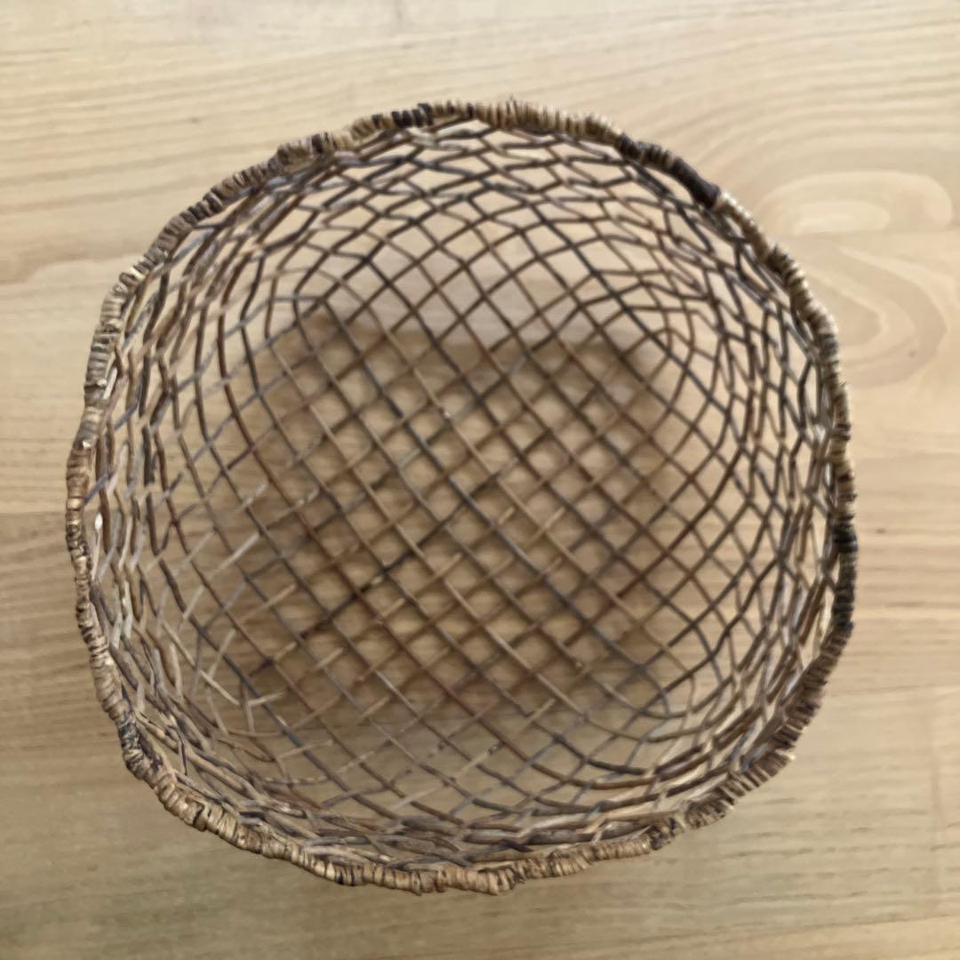 渡部萌さん　あけびかご