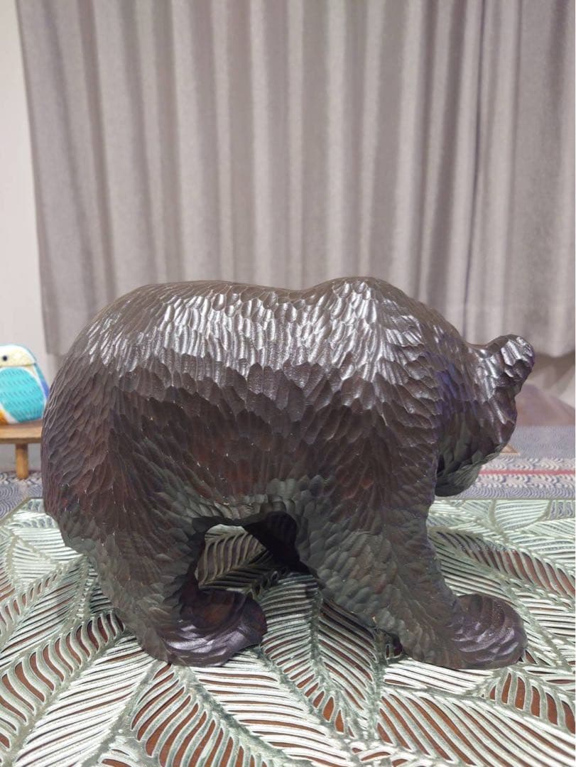 ★珍品★　優しい顔つきは八雲っぽいが横木取り　北海道　木彫り　這い熊　吉作