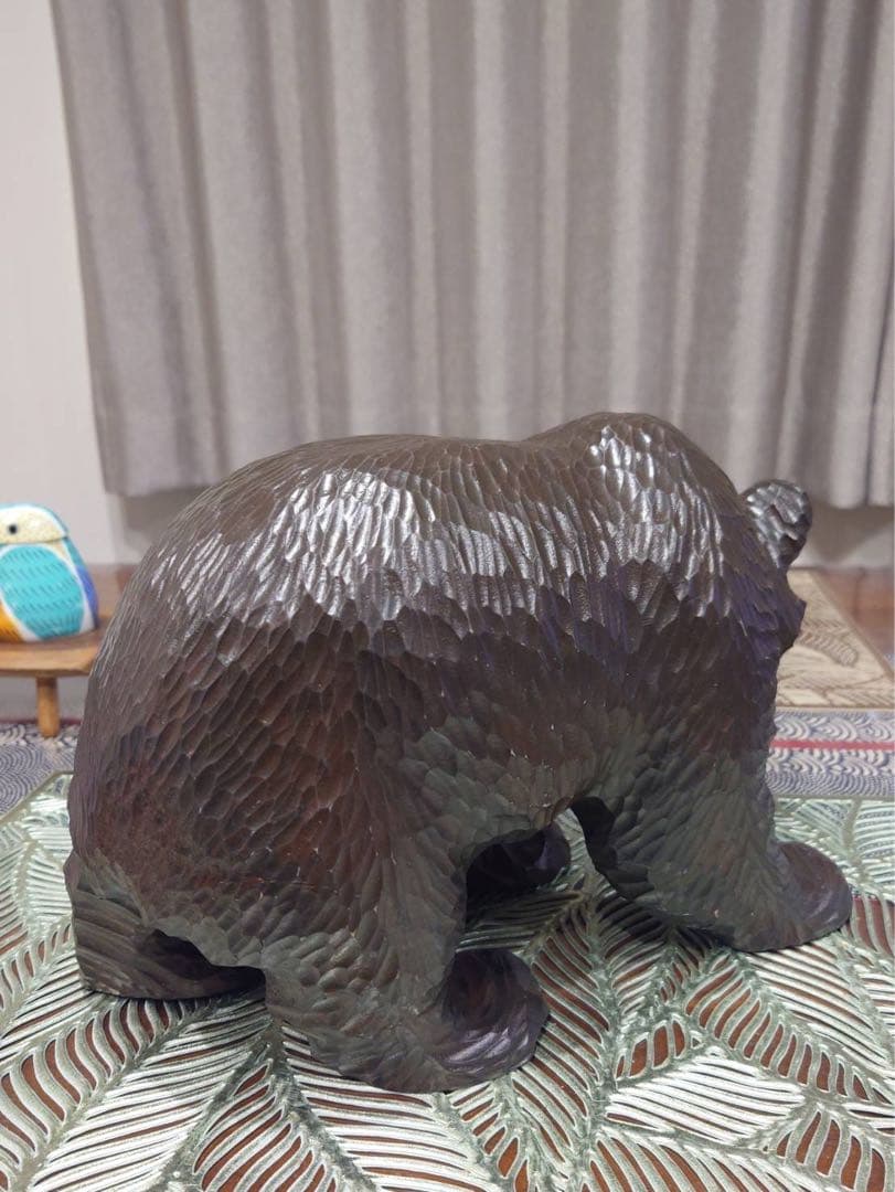 ★珍品★　優しい顔つきは八雲っぽいが横木取り　北海道　木彫り　這い熊　吉作