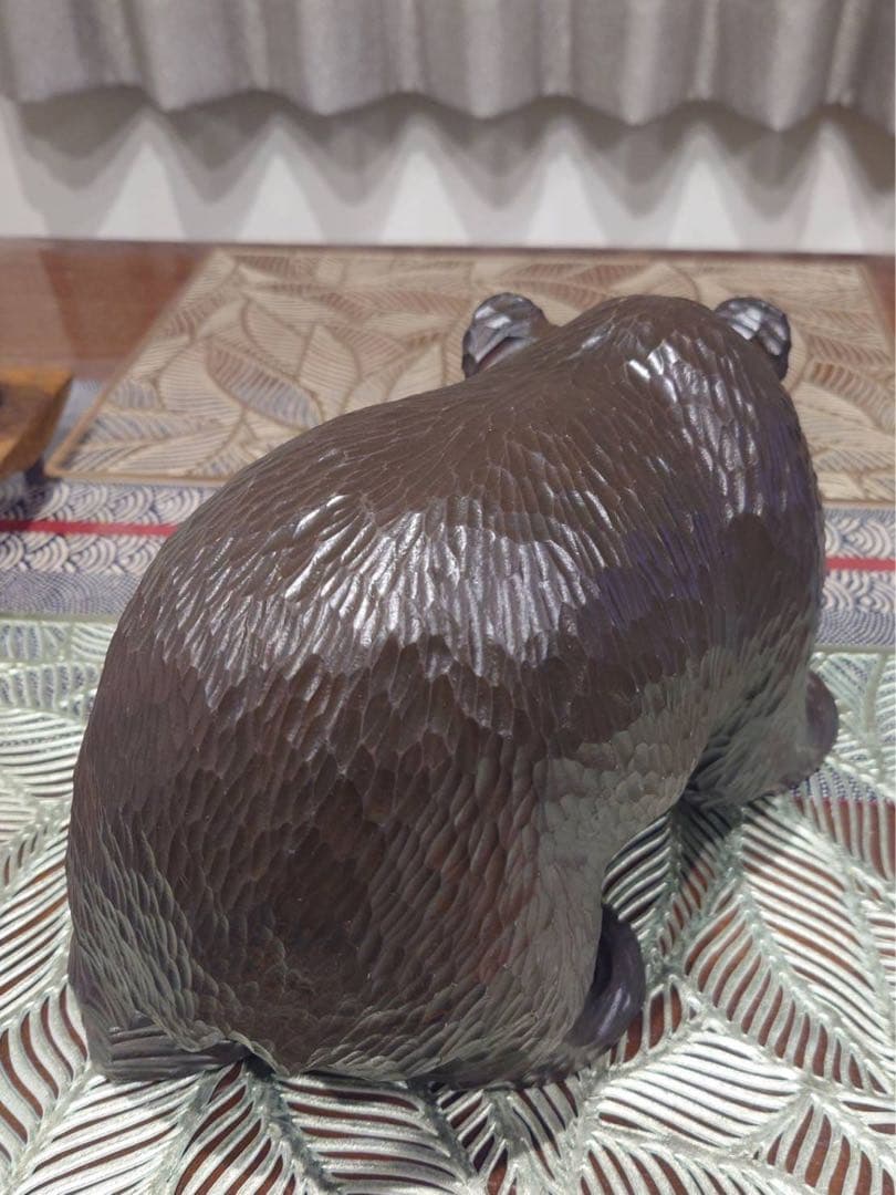 ★珍品★　優しい顔つきは八雲っぽいが横木取り　北海道　木彫り　這い熊　吉作