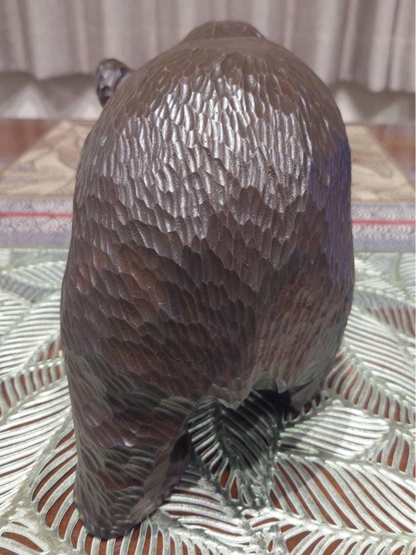 ★珍品★　優しい顔つきは八雲っぽいが横木取り　北海道　木彫り　這い熊　吉作