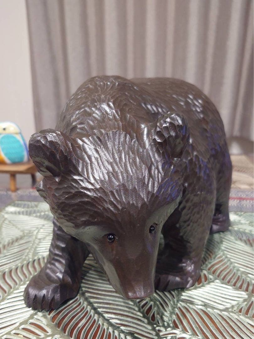 ★珍品★　優しい顔つきは八雲っぽいが横木取り　北海道　木彫り　這い熊　吉作