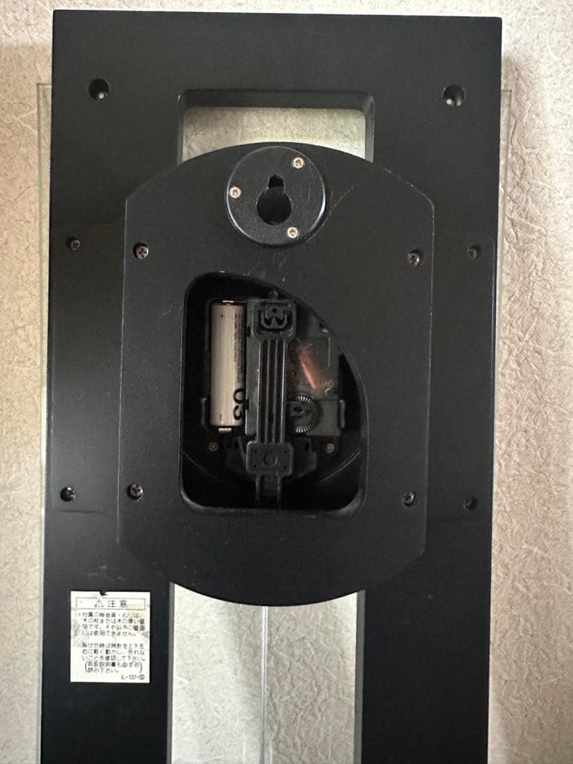 SEIKO モダン掛け時計 ガラス・金属