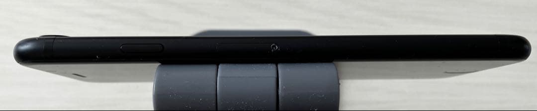 【新品バッテリー交換済】iPhone7 128GB ブラック docomo