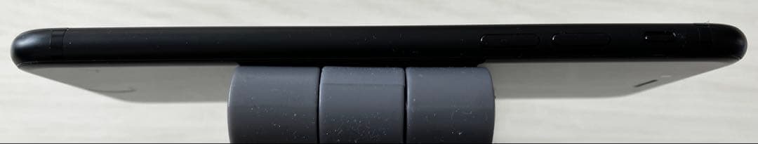 【新品バッテリー交換済】iPhone7 128GB ブラック docomo